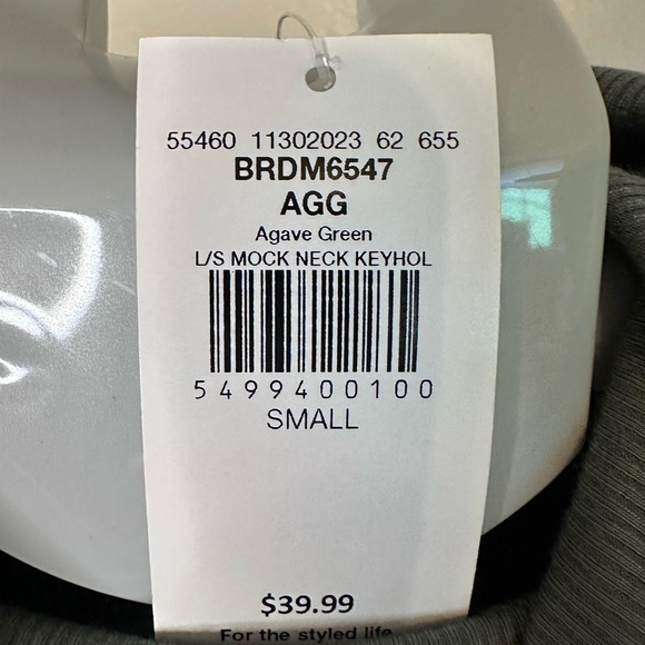 NWT BKE Agave Green Long Sleeve Mock Neck Keyhole Top - Picture 5 of 5